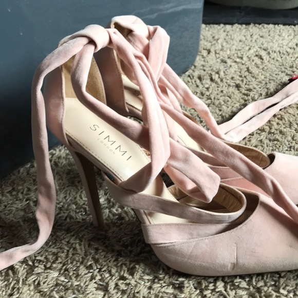 Heels - Picture 2 of 3